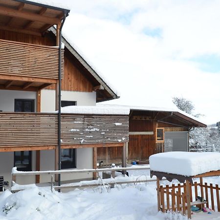 Apartament Biohof Auinger, Der Tiererlebnishof Aurach am Hongar Zewnętrze zdjęcie