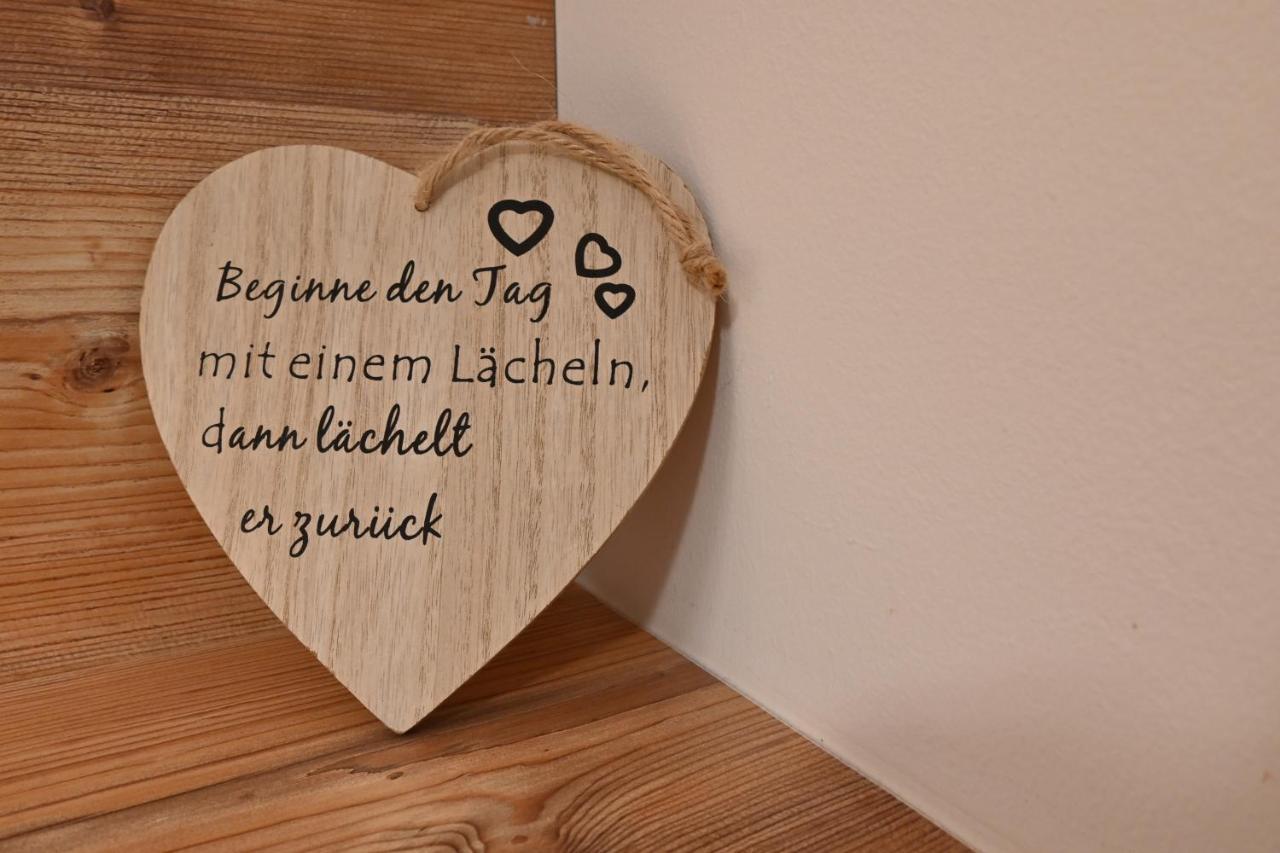 Apartament Biohof Auinger, Der Tiererlebnishof Aurach am Hongar Zewnętrze zdjęcie