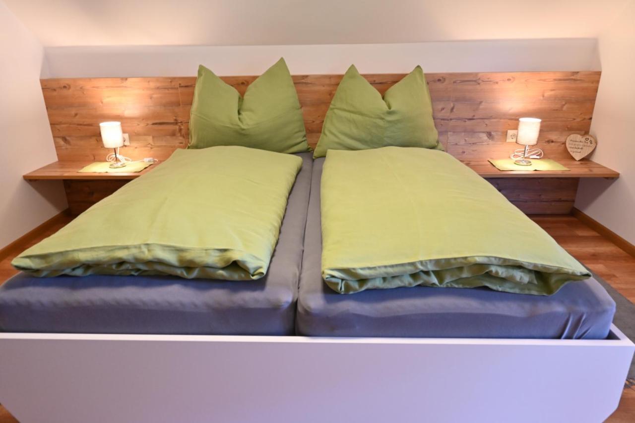 Apartament Biohof Auinger, Der Tiererlebnishof Aurach am Hongar Zewnętrze zdjęcie