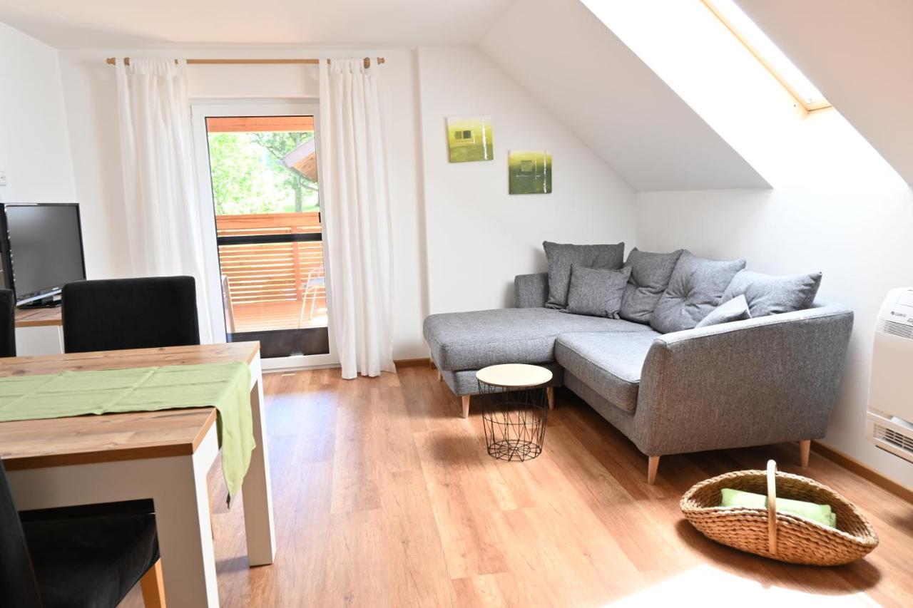 Apartament Biohof Auinger, Der Tiererlebnishof Aurach am Hongar Zewnętrze zdjęcie
