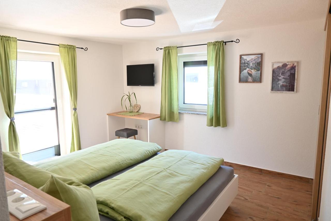 Apartament Biohof Auinger, Der Tiererlebnishof Aurach am Hongar Zewnętrze zdjęcie