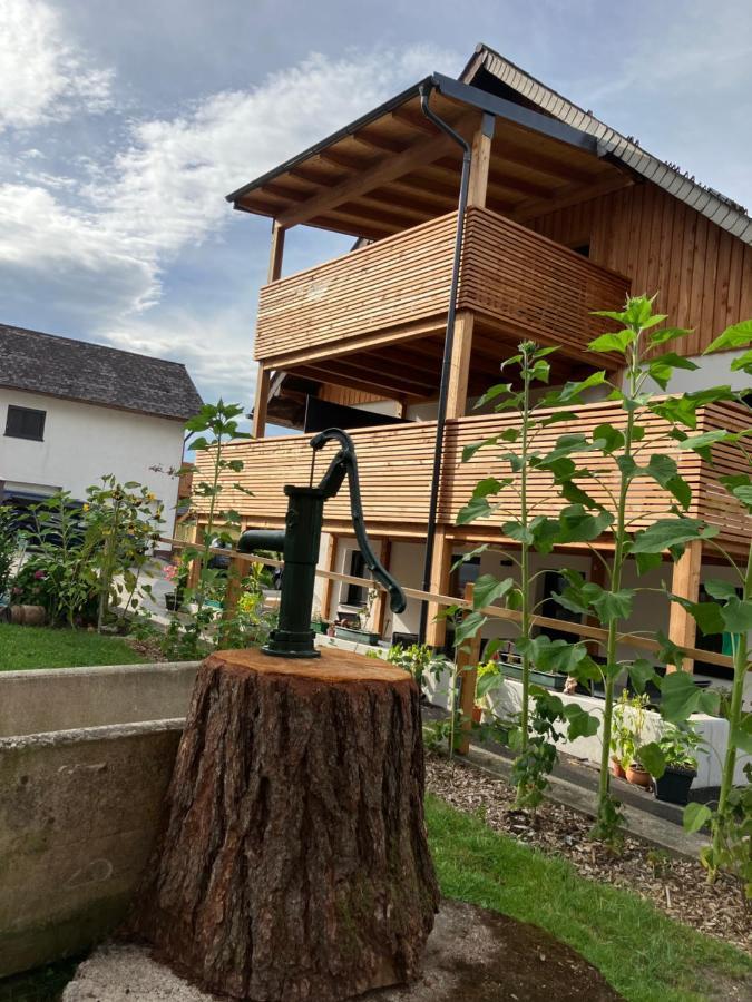 Apartament Biohof Auinger, Der Tiererlebnishof Aurach am Hongar Zewnętrze zdjęcie